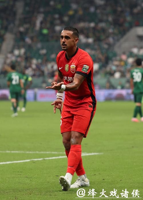 上海海港今战圣彼得堡泽尼特队,中超外援注册规则或许影响引援进程 上海海港今战圣彼得堡泽尼特队,中超外援注册规则或许影响引援进程